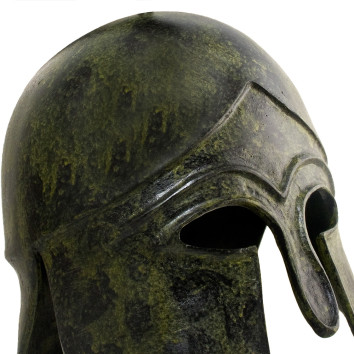 Helmet without crest, natural size