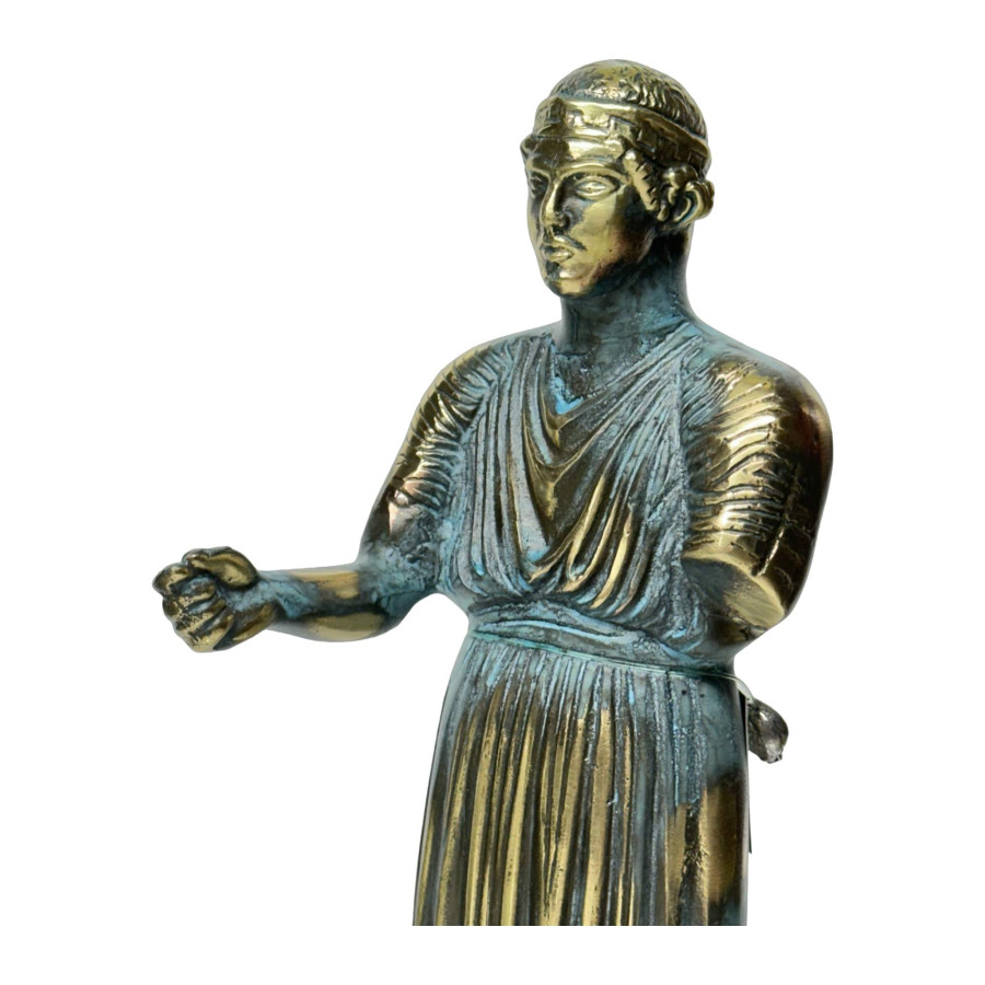 Heniochos of Delphi